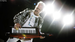 '80s Synth Pop Visionary Howard Jones Collects a Whole New Generation of Fans