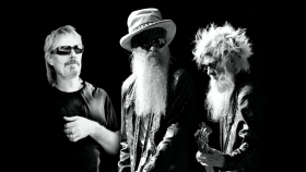 ZZ Top Guitar God Billy F Gibbons Gets Raw with New Music Tour a Documentary Even a New Brand of Whiskey